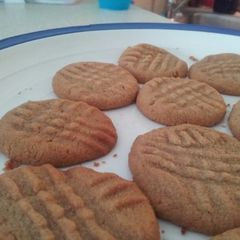 A picture of Flour-Free Peanut Butter Cookies.