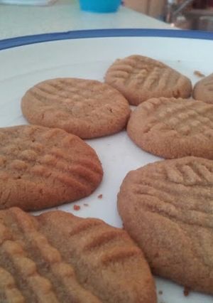 A picture of Flour-Free Peanut Butter Cookies.