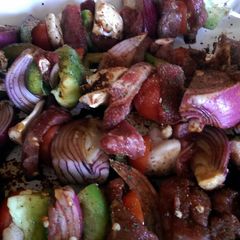 A picture of Mandys beef kebabs.