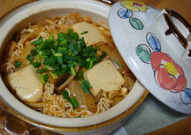 Step-by-Step Guide to Make Perfect Sort-of Kimchi Hot Pot