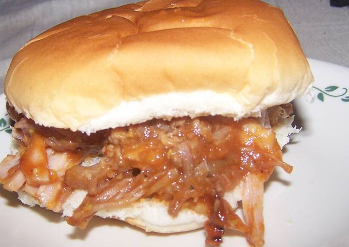 How to Prepare Homemade Bbq Pulled Pork Sandwich