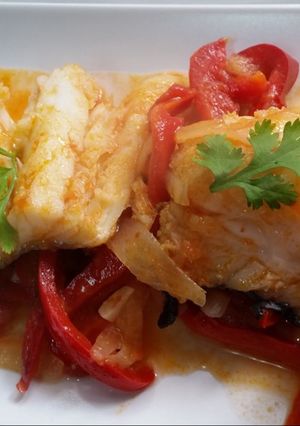 Una foto de Bacalao Encebollado