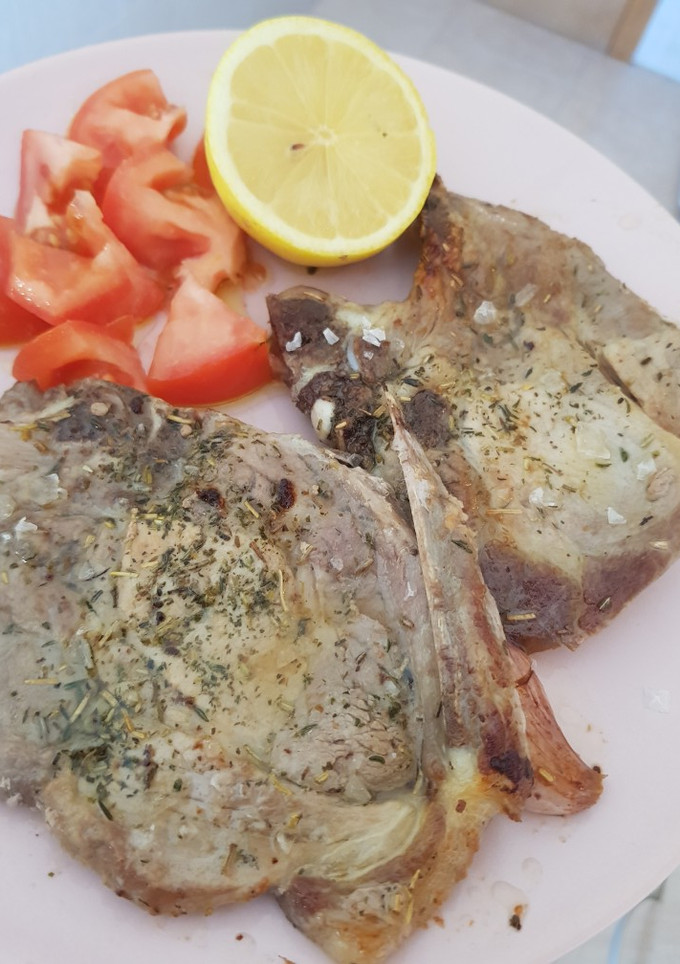 Una foto de Chuletas de aguja al limón