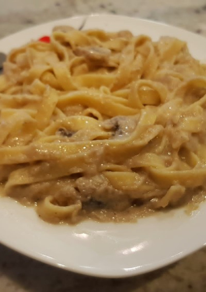 Una foto de Tagliatelli en salsa de setas
