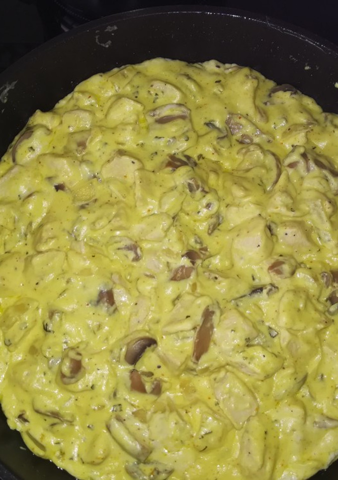 Una foto de Pechuga de pollo con salsa al curry
