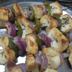 A picture of Tandoori Paneer Tikka Masala.