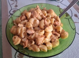 Foto principal de Pollo con pasta en salsa