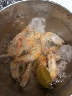 Una foto de Langostino cocido