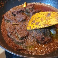 A picture of Beef Rendang.
