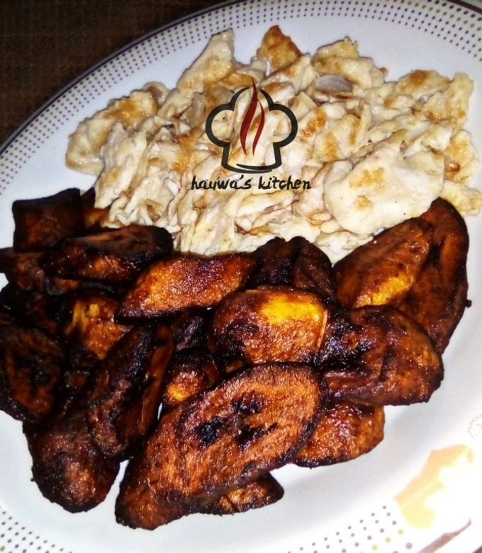 A picture of Fried plantain with scrambled egg.