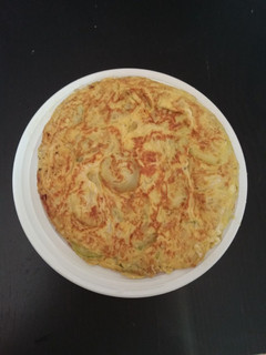 Una foto de 🍳Tortilla de calabacines🥒