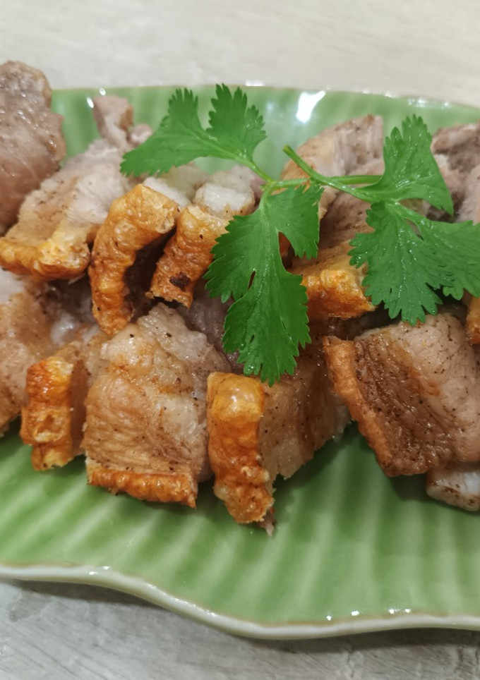 #紅白料理食譜👉 脆皮燒肉做法（酥脆不硬） 的食譜成品照片