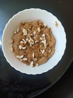 રાજગરા નો શીરો (Rajgira Sheera Recipe In Gujarati) રેસીપી મુખ્ય ફોટો