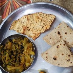 A picture of Onion bhindi.