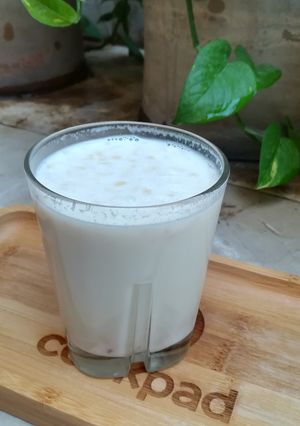 A picture of Almond Milk.