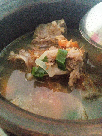 Cara Mudah Membikin Resep Sop tulang sapi yang  Bikin Ketagihan Anti Ribet, Mantap Sekali