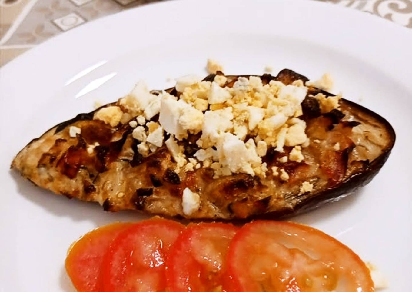 Berenjenas y pimientos rellenos... limpiando mi frigorífico 🍆🍅