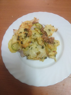 Una foto de Falsa lasaña de chips de papas, pavo y calabacín