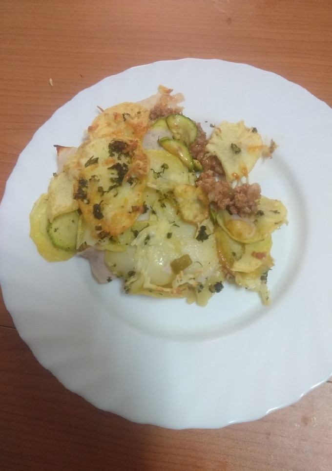 Una foto de Falsa lasaña de chips de papas, pavo y calabacín