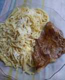 Spaghetti con manteca y carne