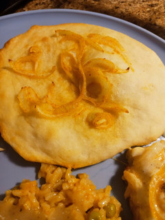 A picture of Roasted Onions on Flatbread.