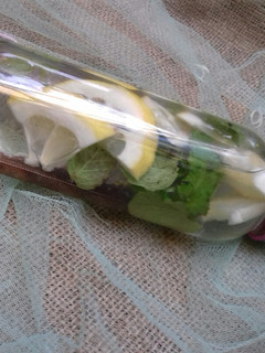 Foto resep Infused water lemon daun mint kayu manis