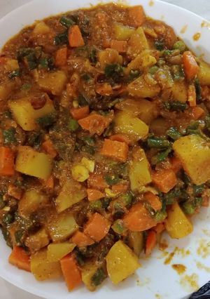 कड़ाई वेज (kadai veg recipe in Hindi) रेसिपी मुख्य फोटो