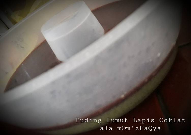 Puding Lumut Lapis Coklat