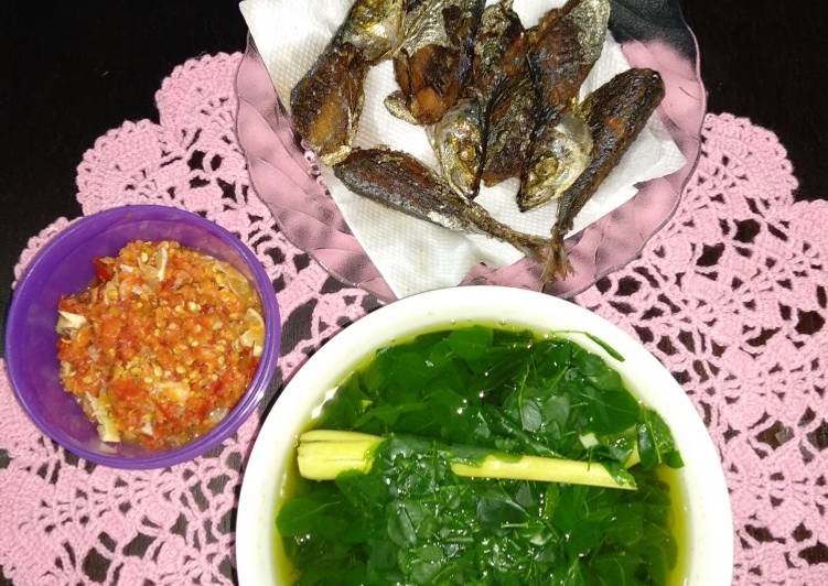 Resep Sayur Bening Daun Kelor (Marungga bahasa Kupang) Anti Gagal