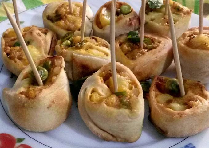 Baked spiced potato Pinwheel samosa