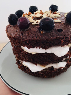 Una foto de Torta individual al microondas: rica, rápida y saludable🎂