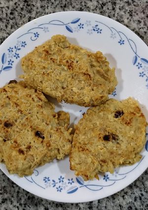 Una foto de Torticas de atún con Avena en hojuelas de frutos rojos