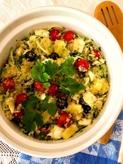 Foto de Salada de Quinoa com Ananás e Queijo Feta