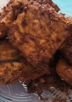 Foto resep Ayam Tahu Tempe Goreng Lengkuas (Masak di Rice Cooker aja) 😆