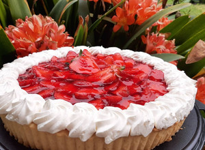 Una foto de Tarta de frutillas y chantilly