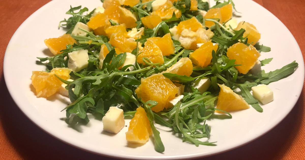 1. Ensalada de rúcula, naranja y almendras tostadas