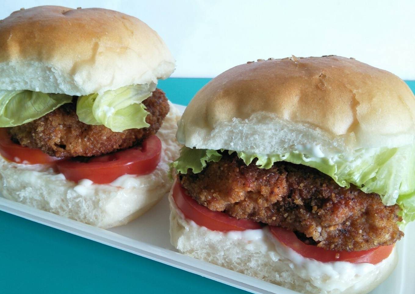 Crispy chicken burger