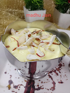 केसर श्रीखंड (kesar shrikhand recipe in Hindi) रेसिपी मुख्य फोटो