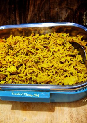 A picture of Mixed fried rice for tiffin box.