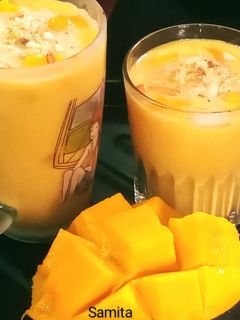 ম্যাঙ্গো মিল্কশেক (Mango Milkshake Recipe in Bengali) রেসিপির প্রধান ছবি