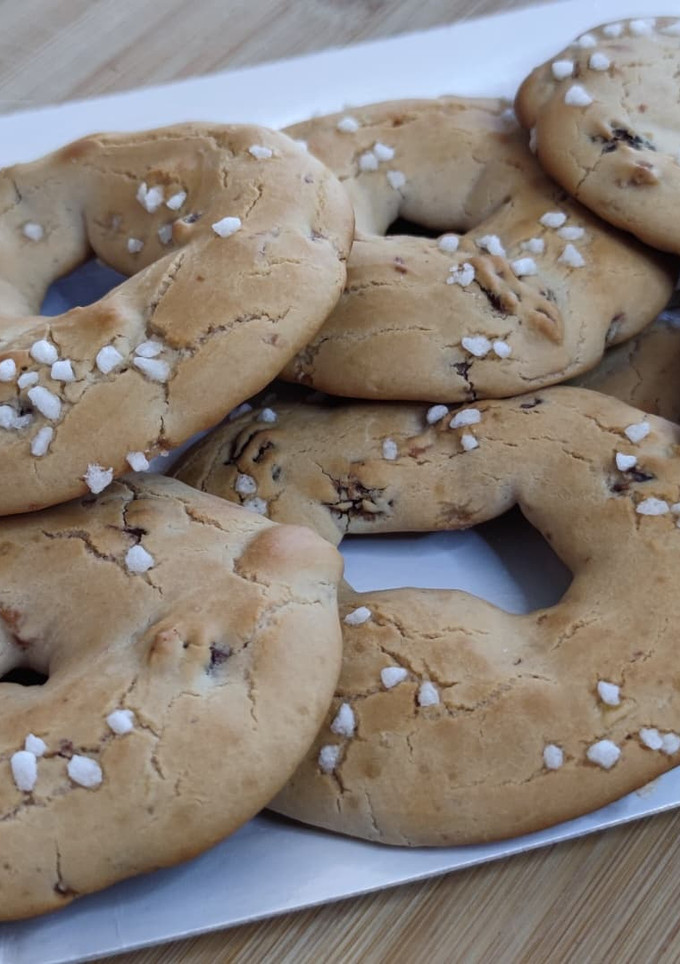 Foto di Ciambelle biscotto con yogurt e uvetta