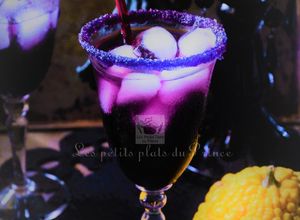 Une photo de Cocktail Halloween : purple vodka