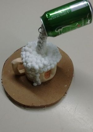 Una foto de Torta porrón de cerveza
