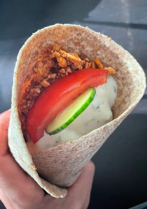 Une photo de Wrap shredded tofu