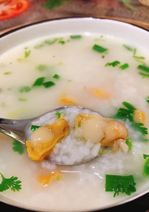 Hình của món Cháo cồi sò trai.