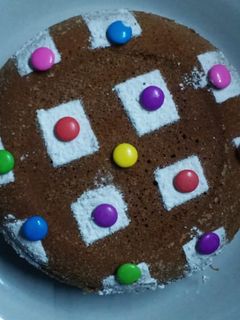 आटे और गुड़ का हेल्दी केक (Aate aur gur ka healthy cake recipe in Hindi) रेसिपी मुख्य फोटो
