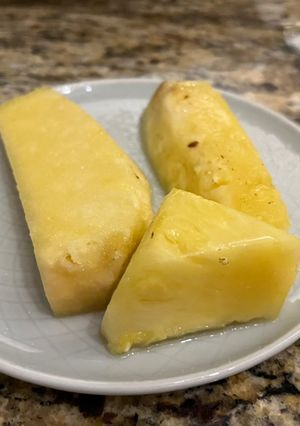 A picture of Sugar glazed pineapple 🍍.