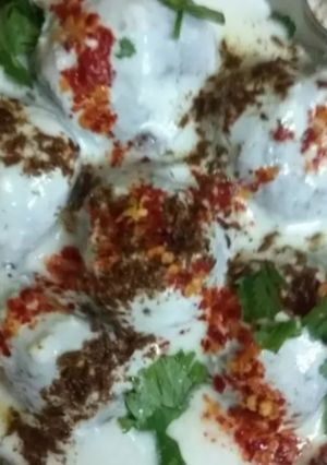 कुट्टू के दही बड़े (Kuttu ke dahi bade recipe in hindi) रेसिपी मुख्य फोटो