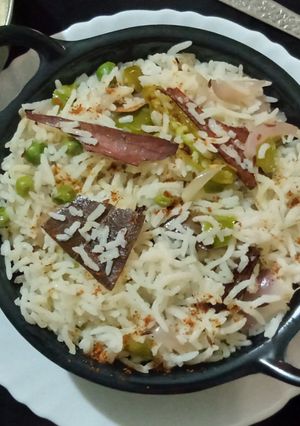 શાહી મટર પુલાવ (sahi mutter pulav racipe in gujrati) રેસીપી મુખ્ય ફોટો