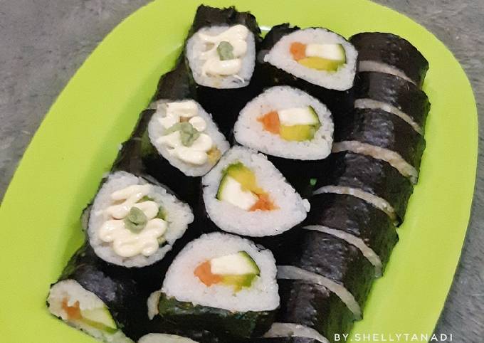 Salmon sushi